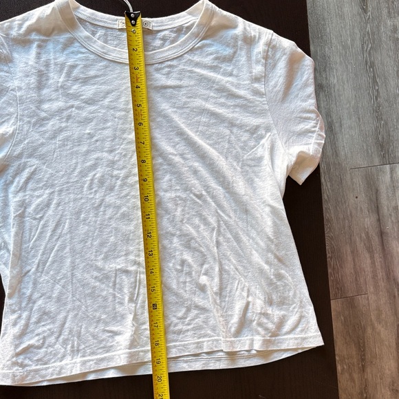 Buck Mason Women’s White Bundle M NWT Pima Boxy Crew + Rib Scoop Tank Flaw - Picture 5 of 7